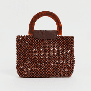 PrettyLittleThing – Kleine Tasche mit Griff aus Kunstharz und Perlen in Braun
