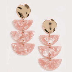 Accessorize – Exklusive Ohrringe aus rosa Kunstharz