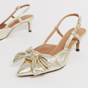 ASOS DESIGN – Sherry – Goldene Schuhe mit Kitten-Heel und Schleife