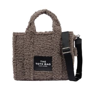 The Teddy Tote von Marc Jacobs